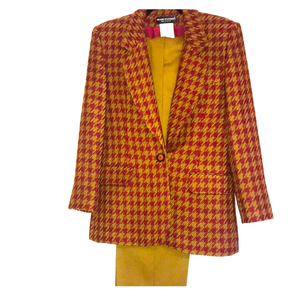 Benard Holtzman women’s pant suit. Size 6